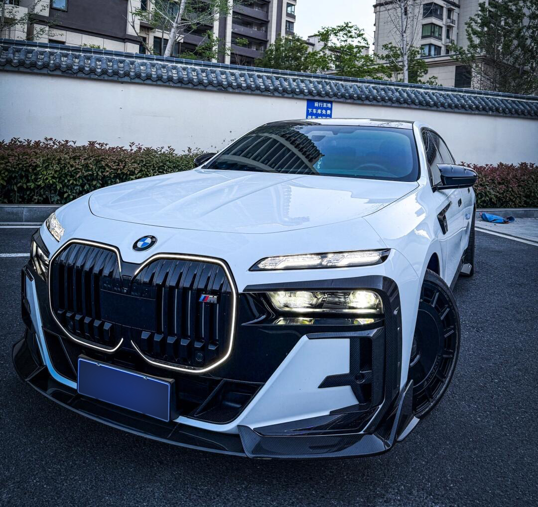 BMW 7 Series G70 MSY Style Parts - styling view
