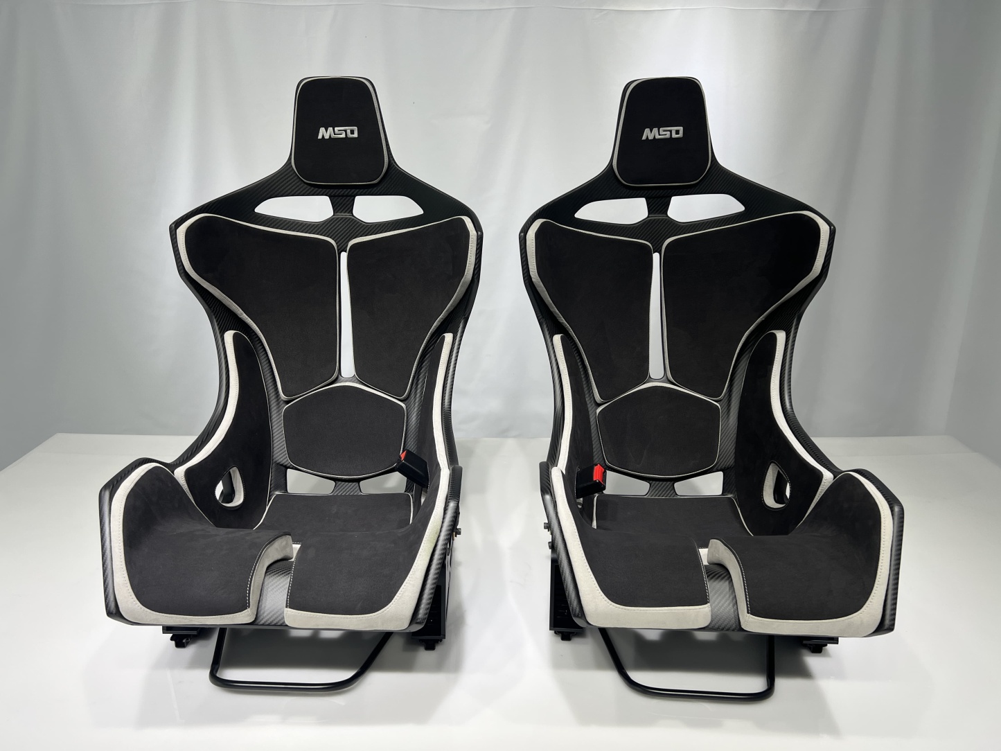 McLaren Senna Style Dry Carbon Bucket Seat - styling view