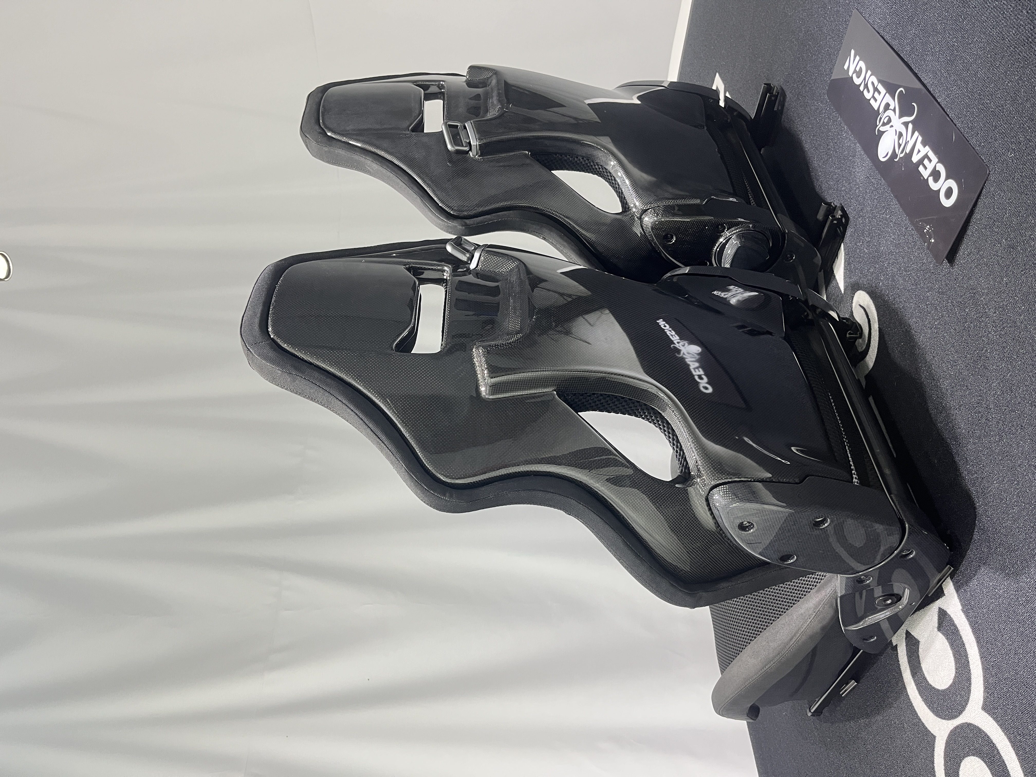 Ferrari F430/458/488/F8 Style Dry Carbon Bucket Seat - styling view