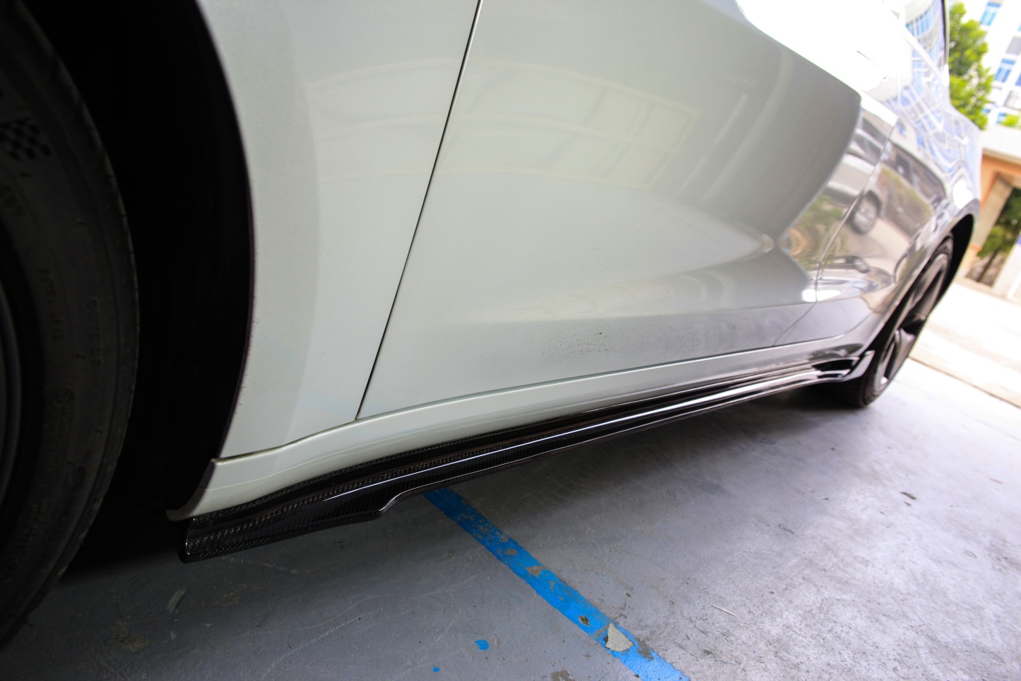 Tesla Model 3 V Style Parts - styling view