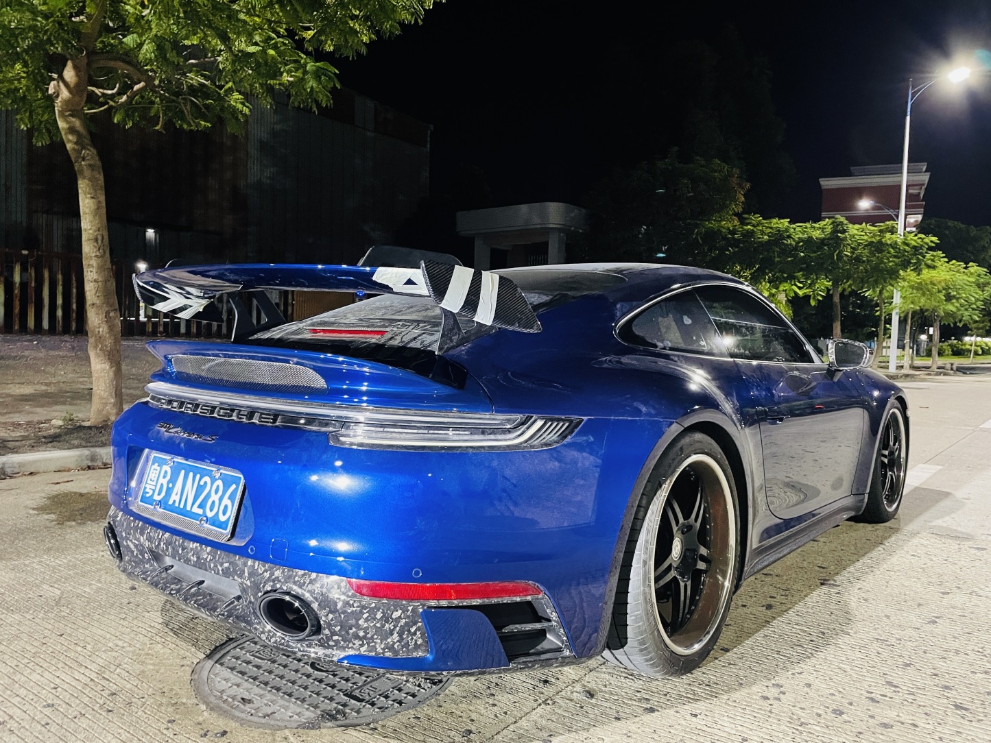 Porsche 911 992 Sport Design Style Rear Parts - styling view