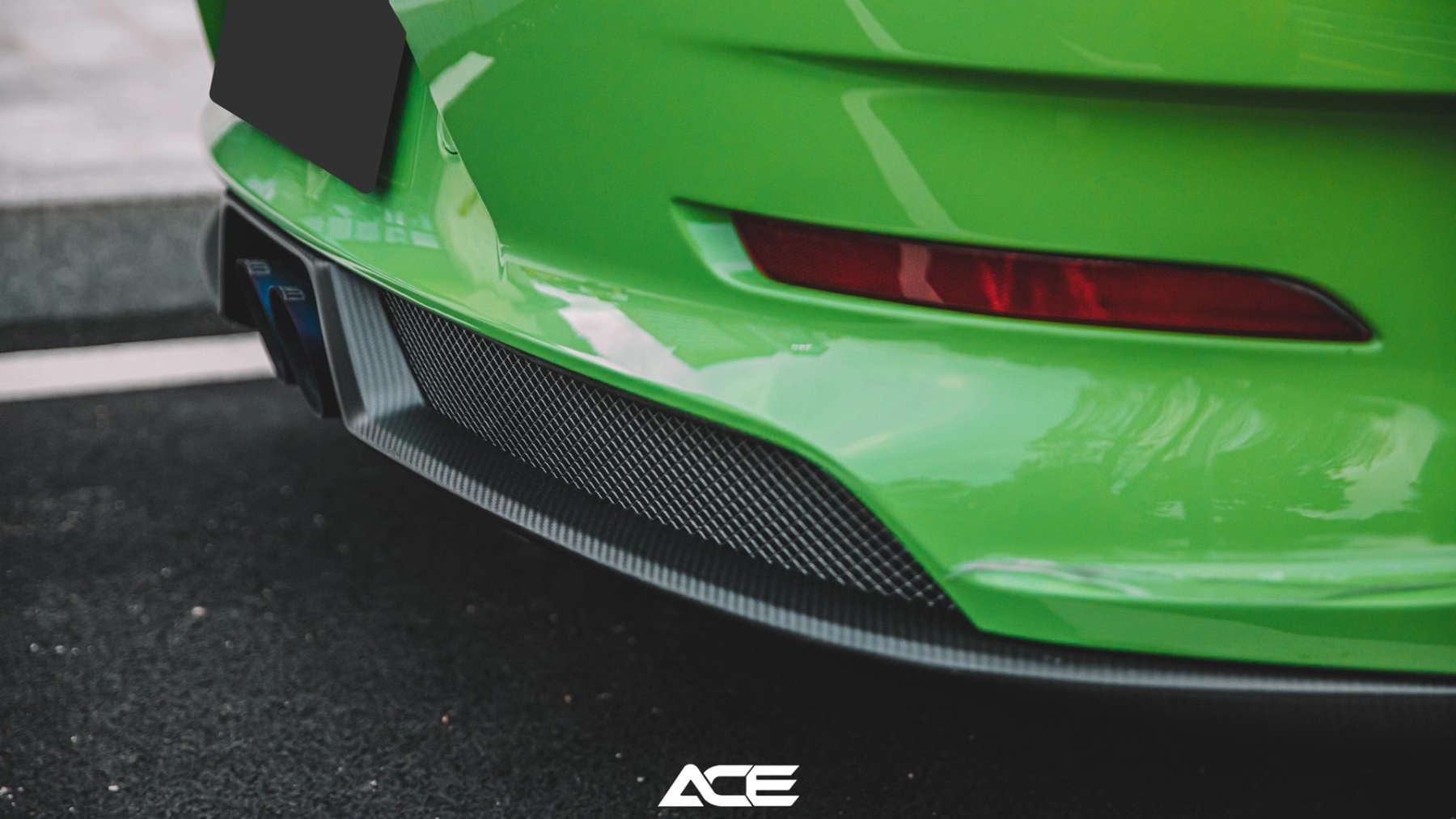 Porsche 991 GT3 RS OEM Style Dry Carbon Parts - styling view