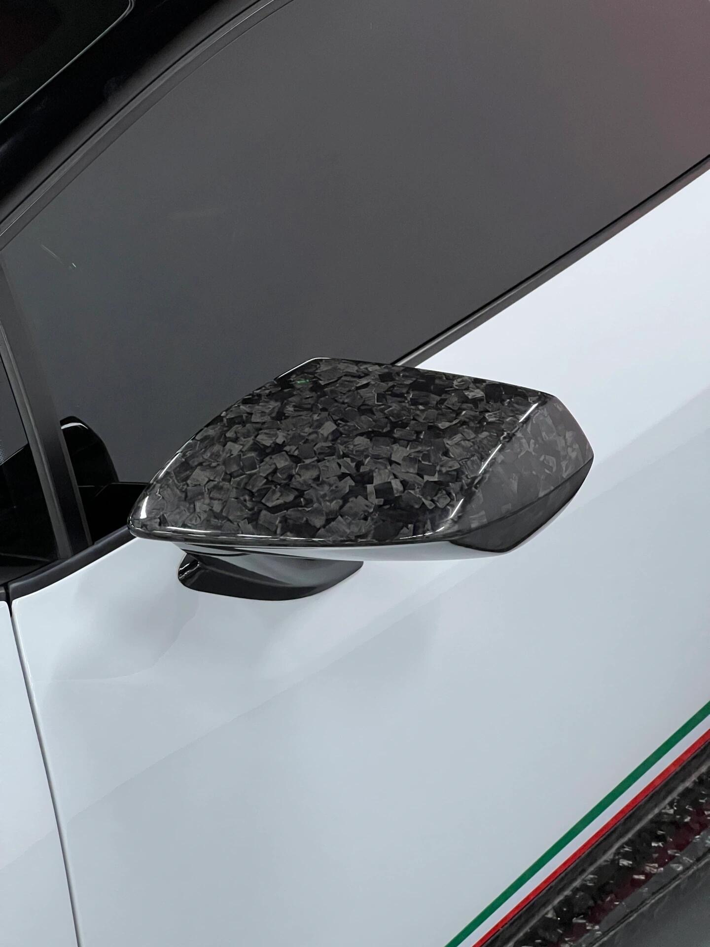 Lamborghini Huracan EVO RWD N Style Dry Carbon Parts - styling view