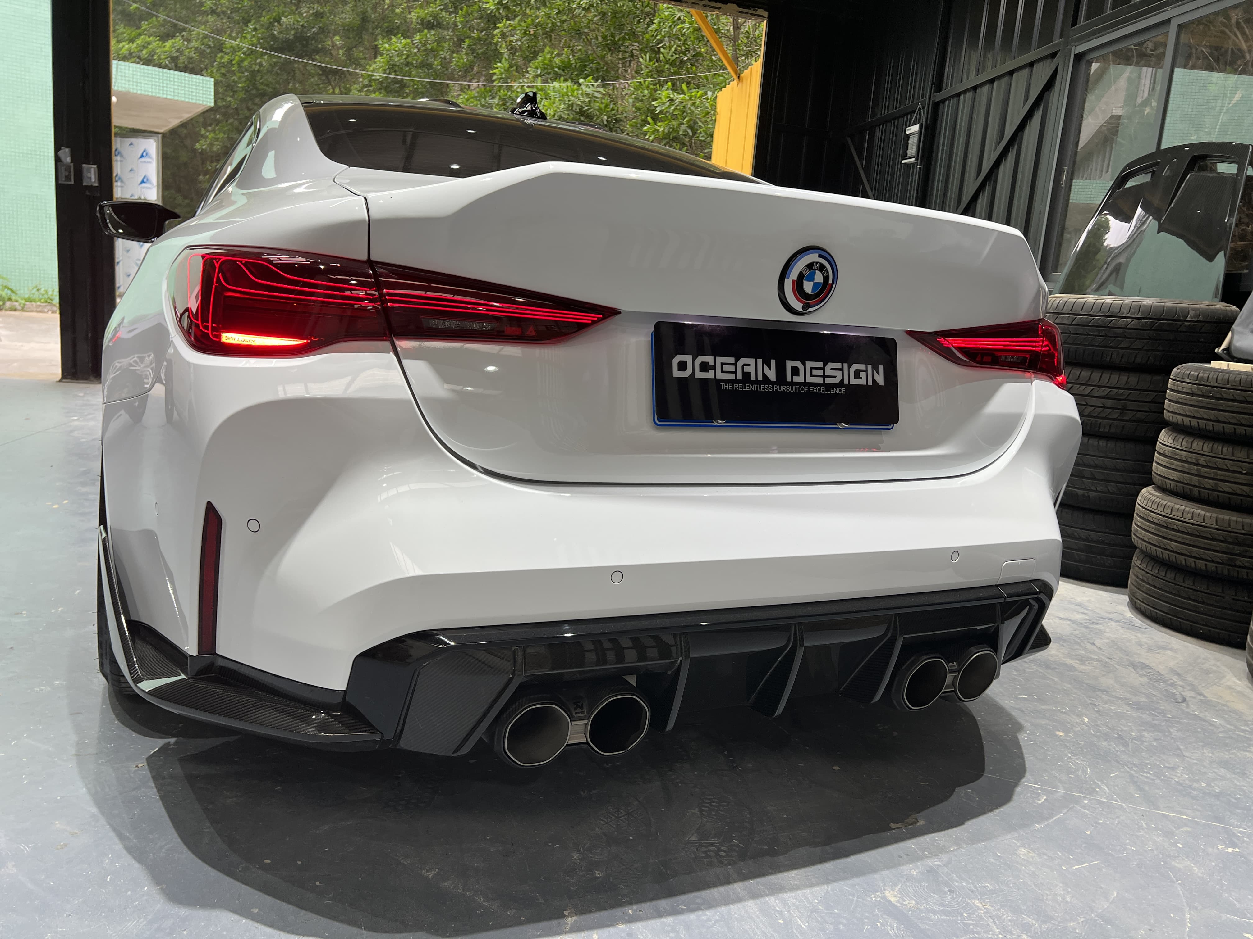 BMW G80 M3/G82 M4 CSL Style Dry Carbon Parts - styling view