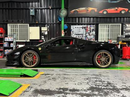 Ferrari 488 V Style Dry Carbon Parts - styling view
