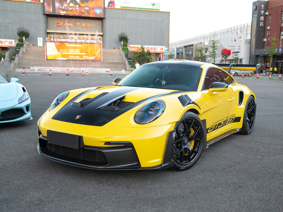 Porsche 992 GT3 RS OEM Style Dry Carbon Parts - styling view