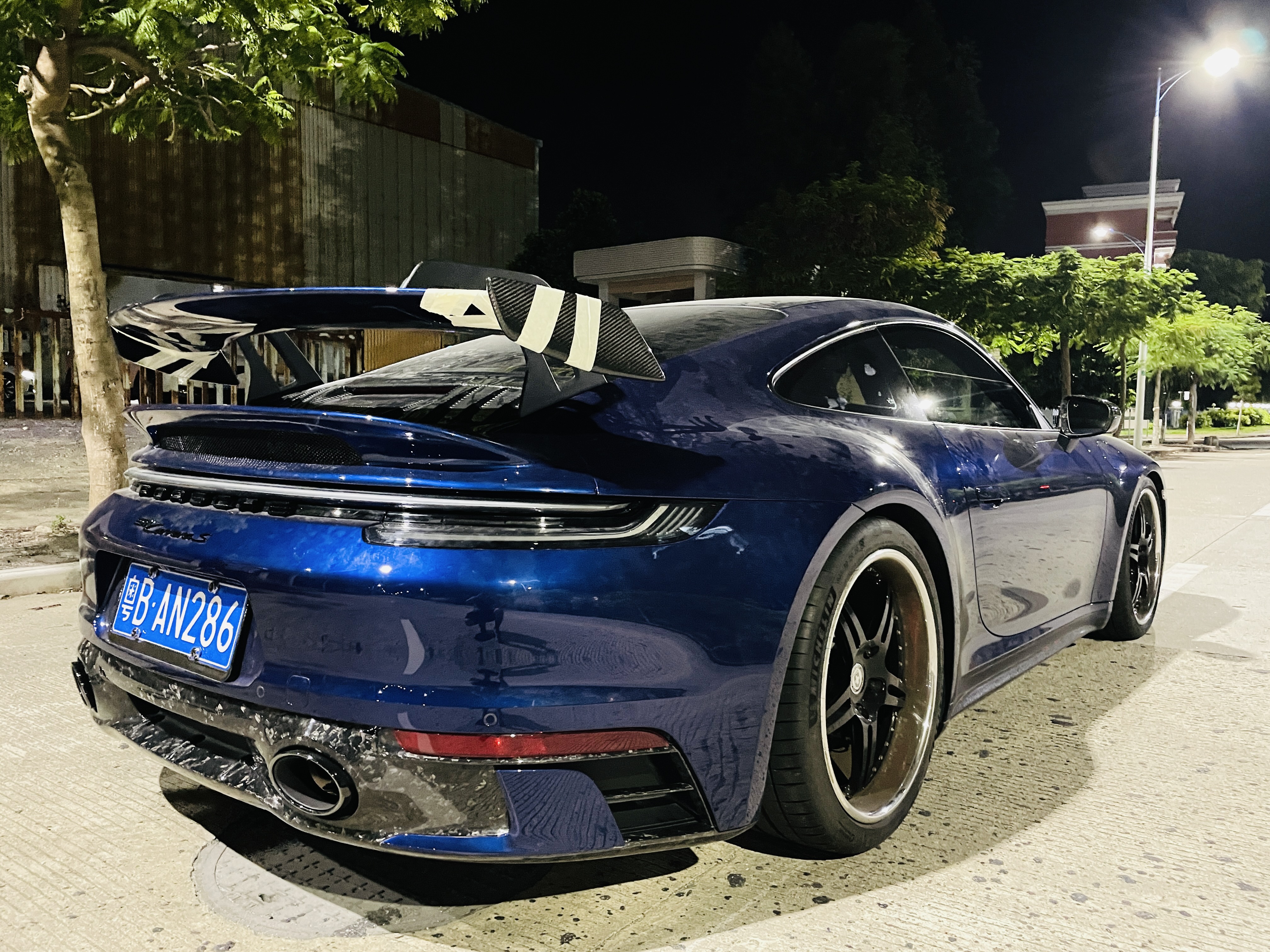 Porsche 911 992 Sport Design Style Rear Parts - styling view
