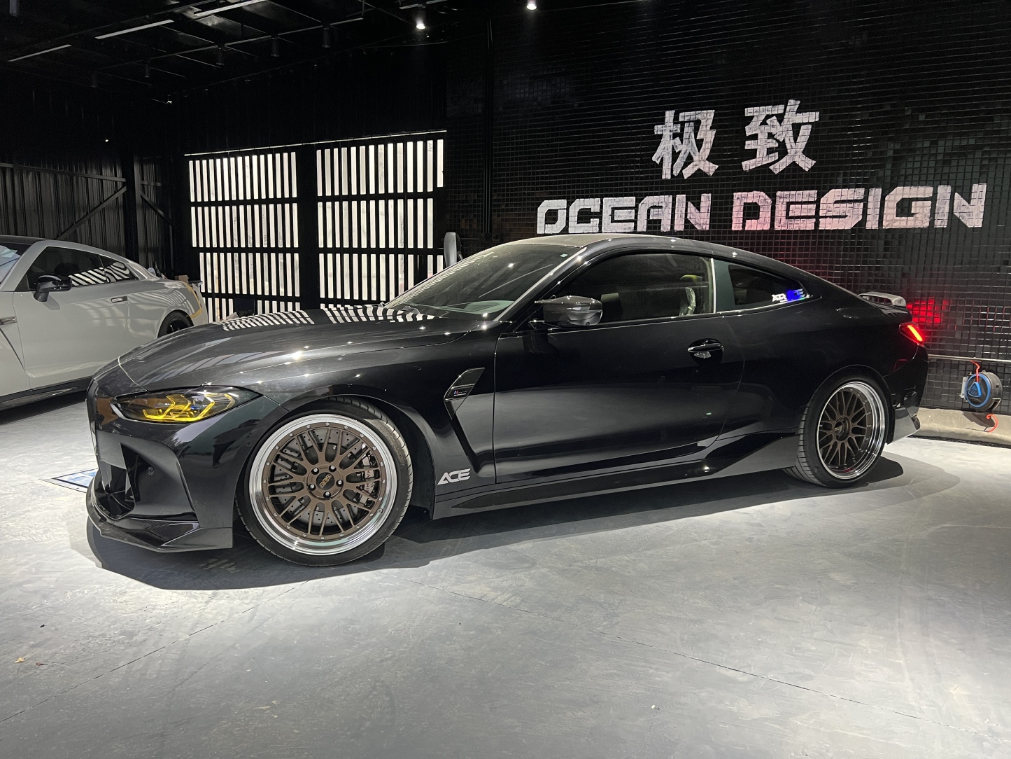 BMW G80 M3/G82 M4 V Style Dry Carbon Parts - styling view