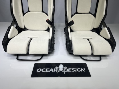 Porsche GW Style Dry Carbon Bucket Seat - styling view