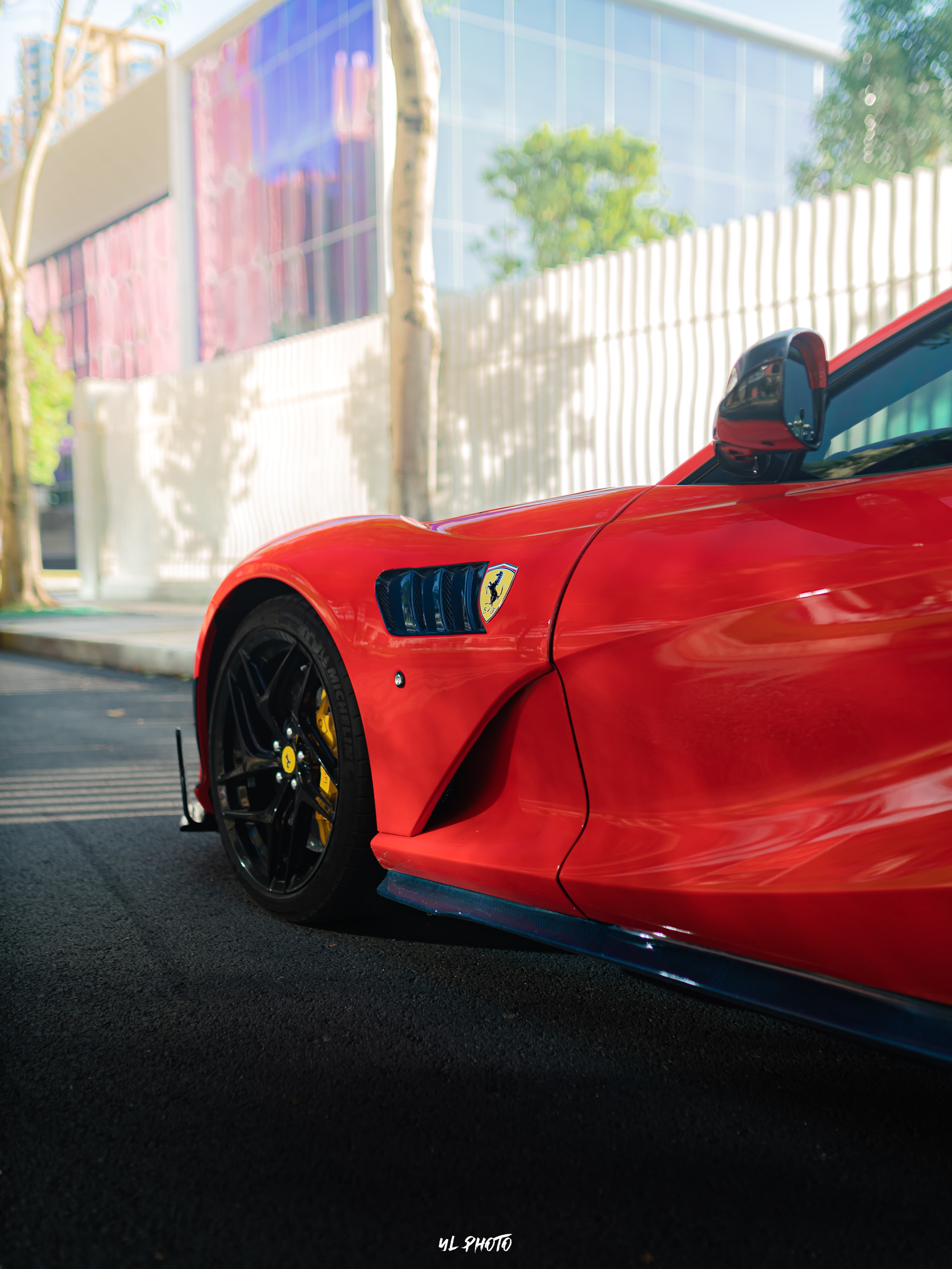 Ferrari 812 MSY Style Dry Carbon Parts - styling view