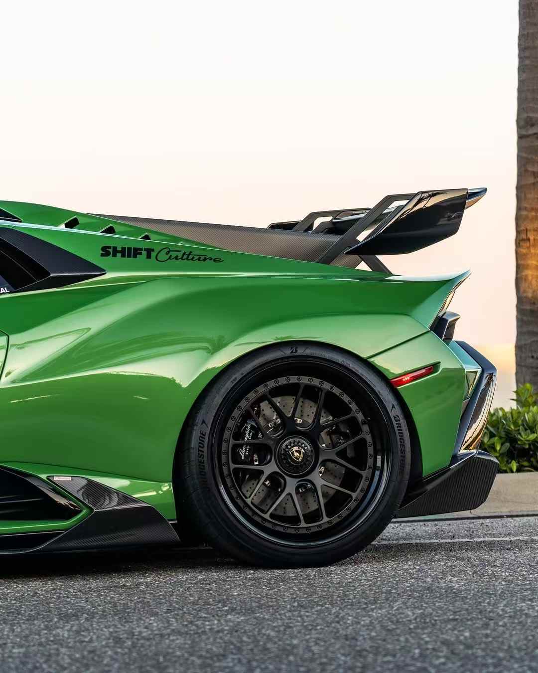 Lamborghini STO V Style Dry Carbon Parts - styling view