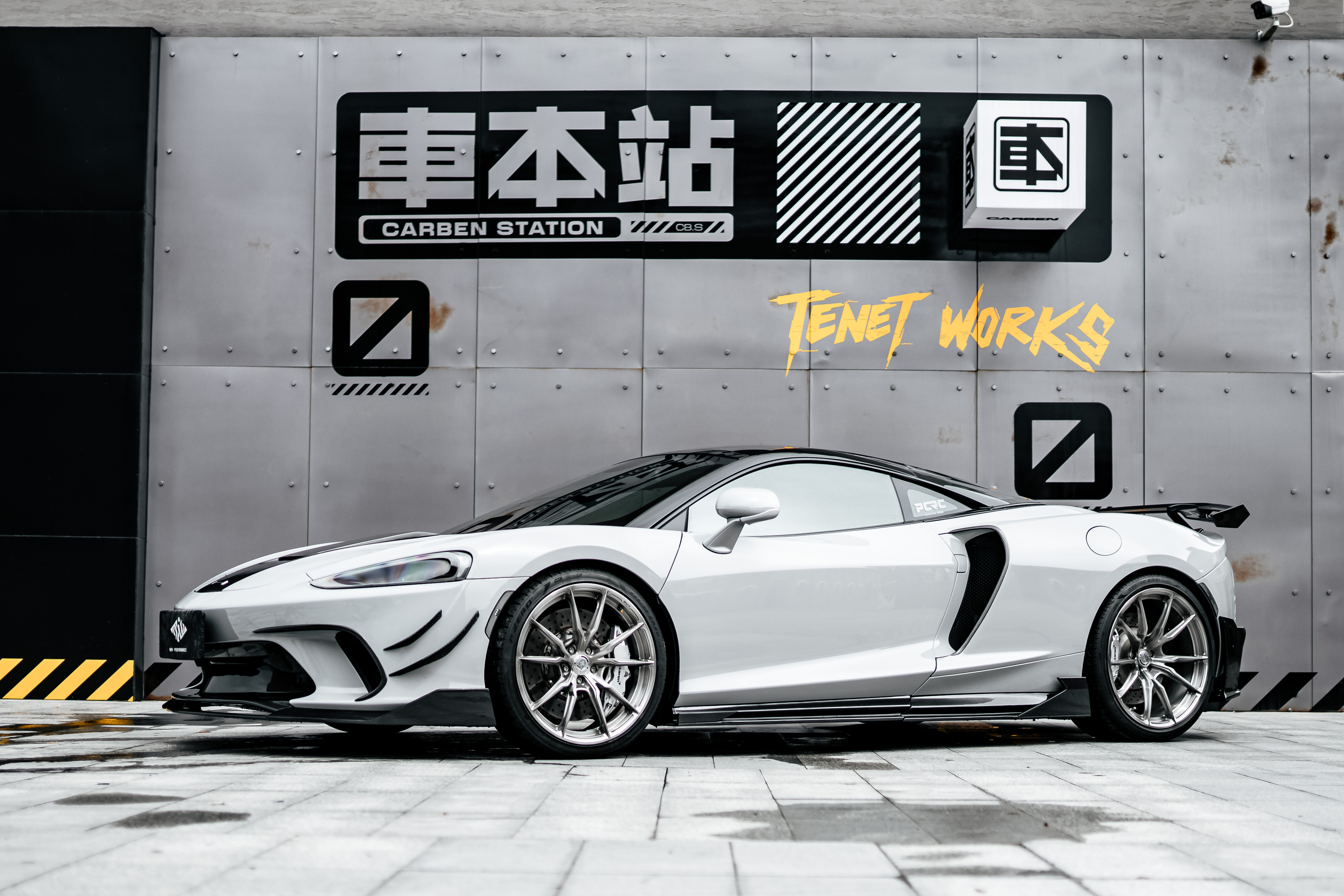 McLaren GT Dry Carbon Parts - styling view