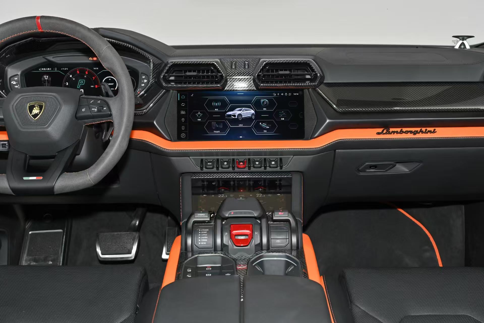 Lamborghini Urus SE Dry Carbon Interior Overlays - styling view