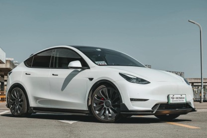 Tesla Model Y Ocean Design Gen 1 Style Dry Carbon Parts - styling view
