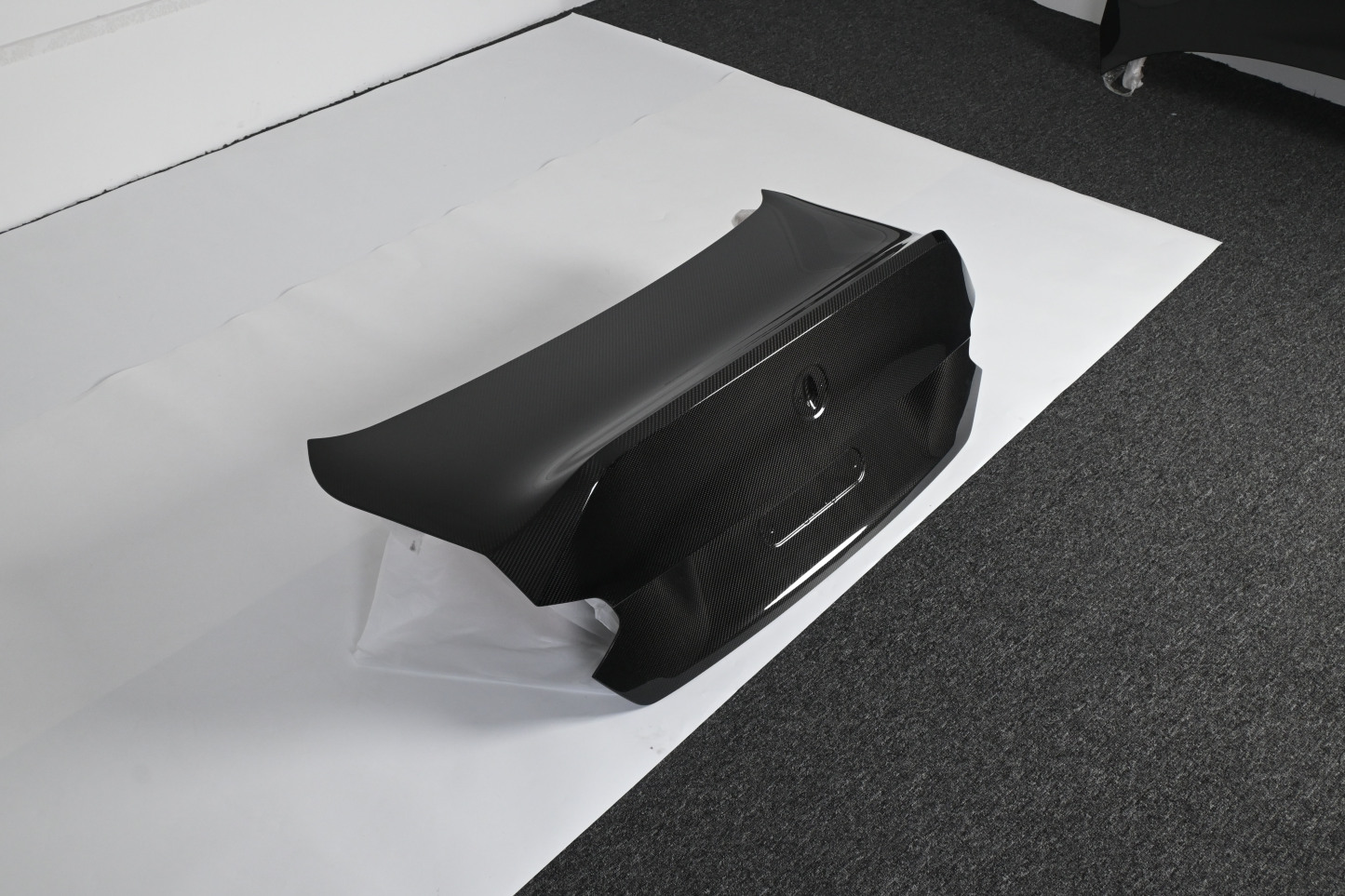 BMW G87 M2 CS Style Dry Carbon Trunk Lid - styling view