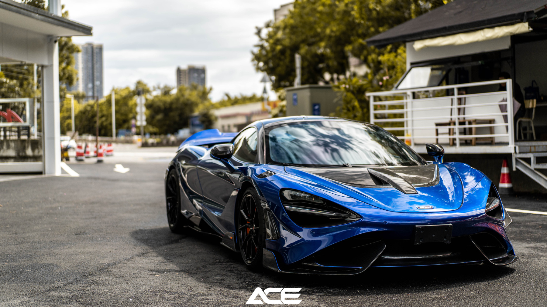 McLaren 720S to 765LT Style Dry Carbon Conversion Kit - styling view