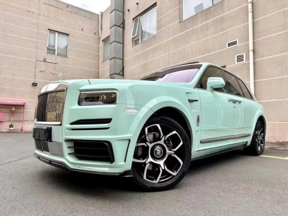 Rolls-Royce Cullinan MSY Generation 1 Style Dry Carbon Body Kit - styling view