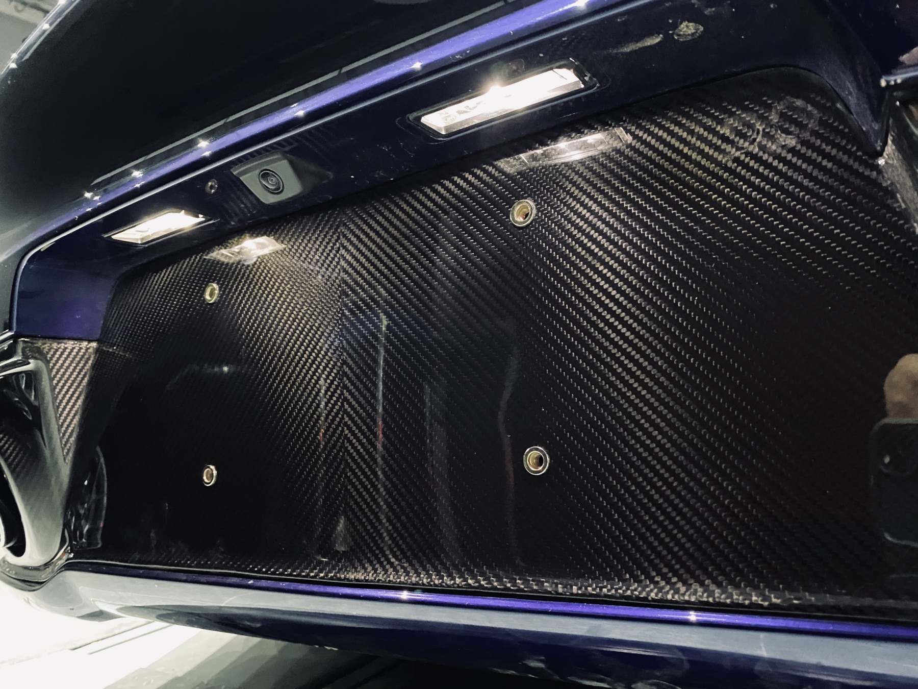 Porsche 911 992 SD Style Dry Carbon Rear Lip - styling view