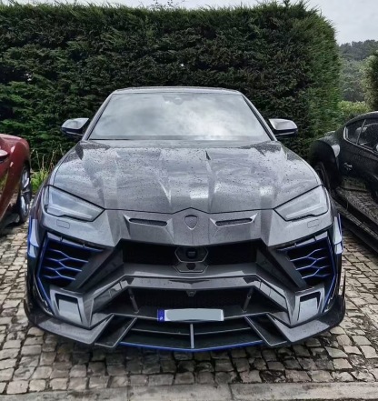 Lamborghini Urus MSY Generation 2 Style Dry Carbon Body Kit - styling view