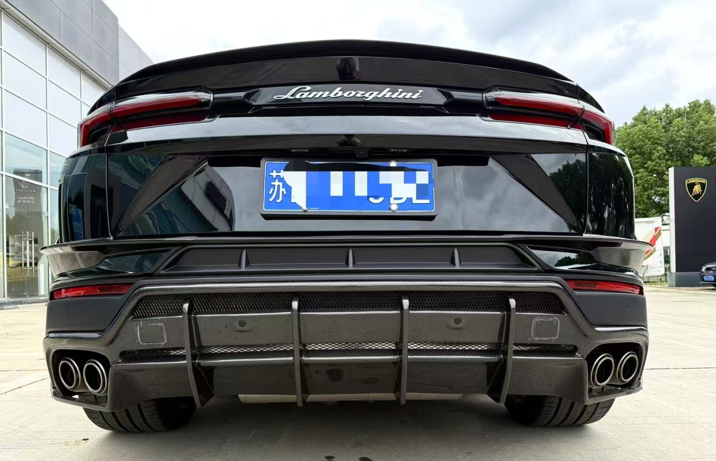 Lamborghini Urus S Topcar Style Dry Carbon Parts - styling view