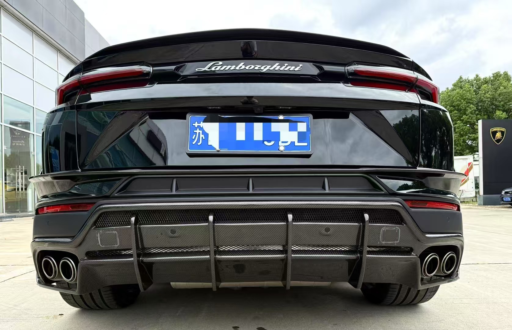Lamborghini Urus S Topcar Style Dry Carbon Parts - styling view