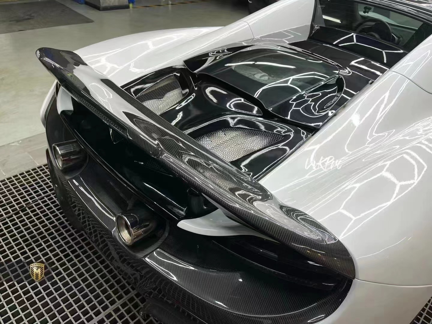 McLaren MP4-12C/625/650S 675LT Style Carbon Conversion Kit - styling view