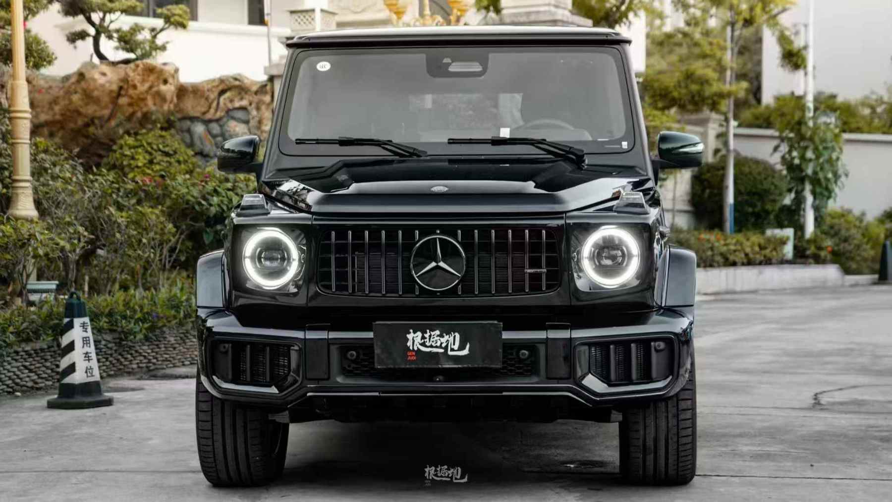 Mercedes-Benz W464/W465 G350/G500/G400 G63 AMG Style PP Conversion Kit - styling view