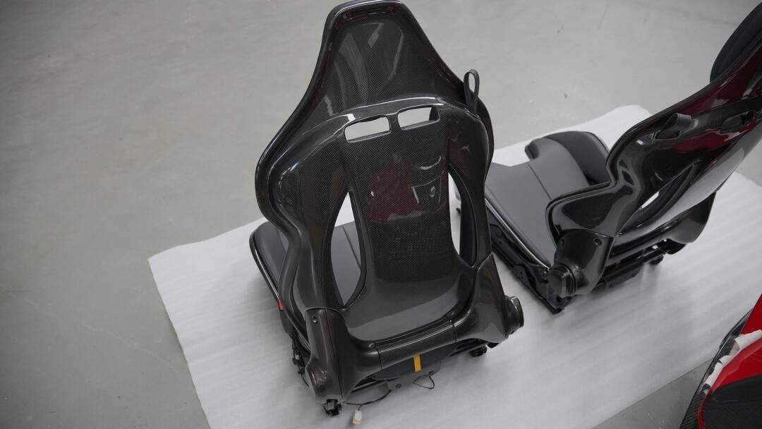 Ferrari 296 / SF90 Style Dry Carbon Bucket Seat - styling view