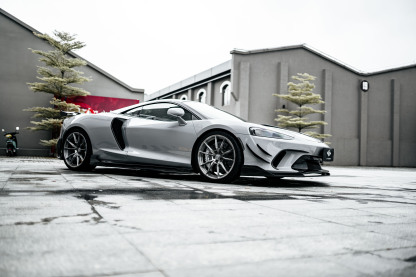 McLaren GT Dry Carbon Parts - styling view