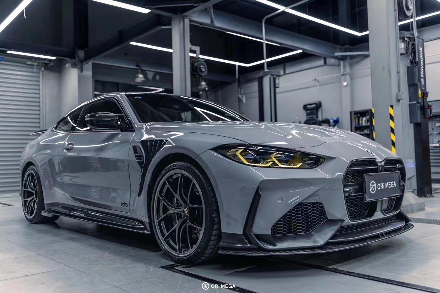 BMW G80 M3/G82 M4 Ocean Design Dry Carbon Shark-Fin Fenders - styling view