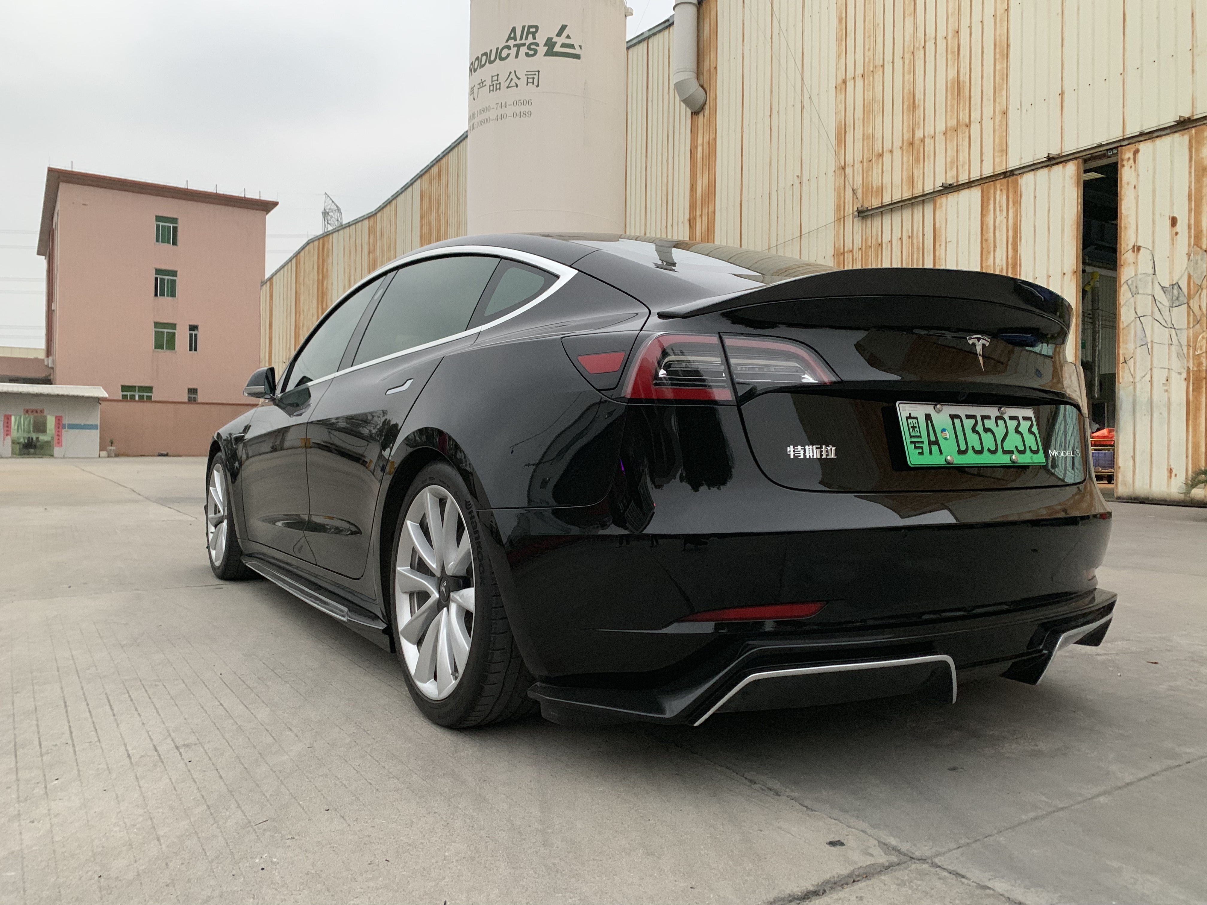 Tesla Model 3 ARTISAN Style Parts - styling view