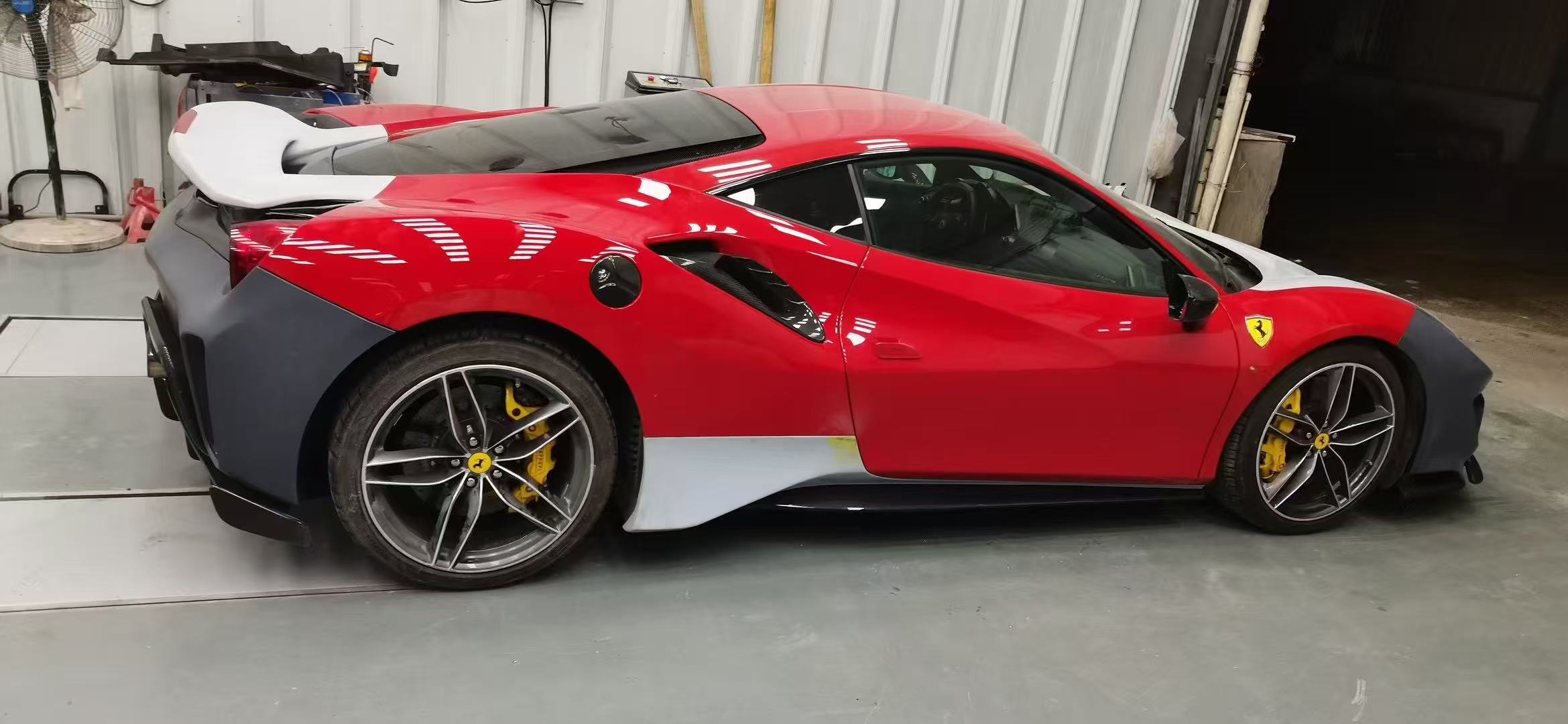 Ferrari 488 GTB/Spider Pista Style PP and Carbon Conversion Configurations - styling view