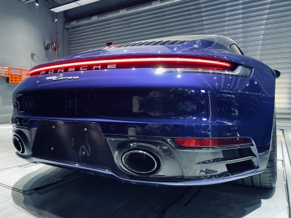 Porsche 911 992 SD Style Dry Carbon Rear Lip - styling view