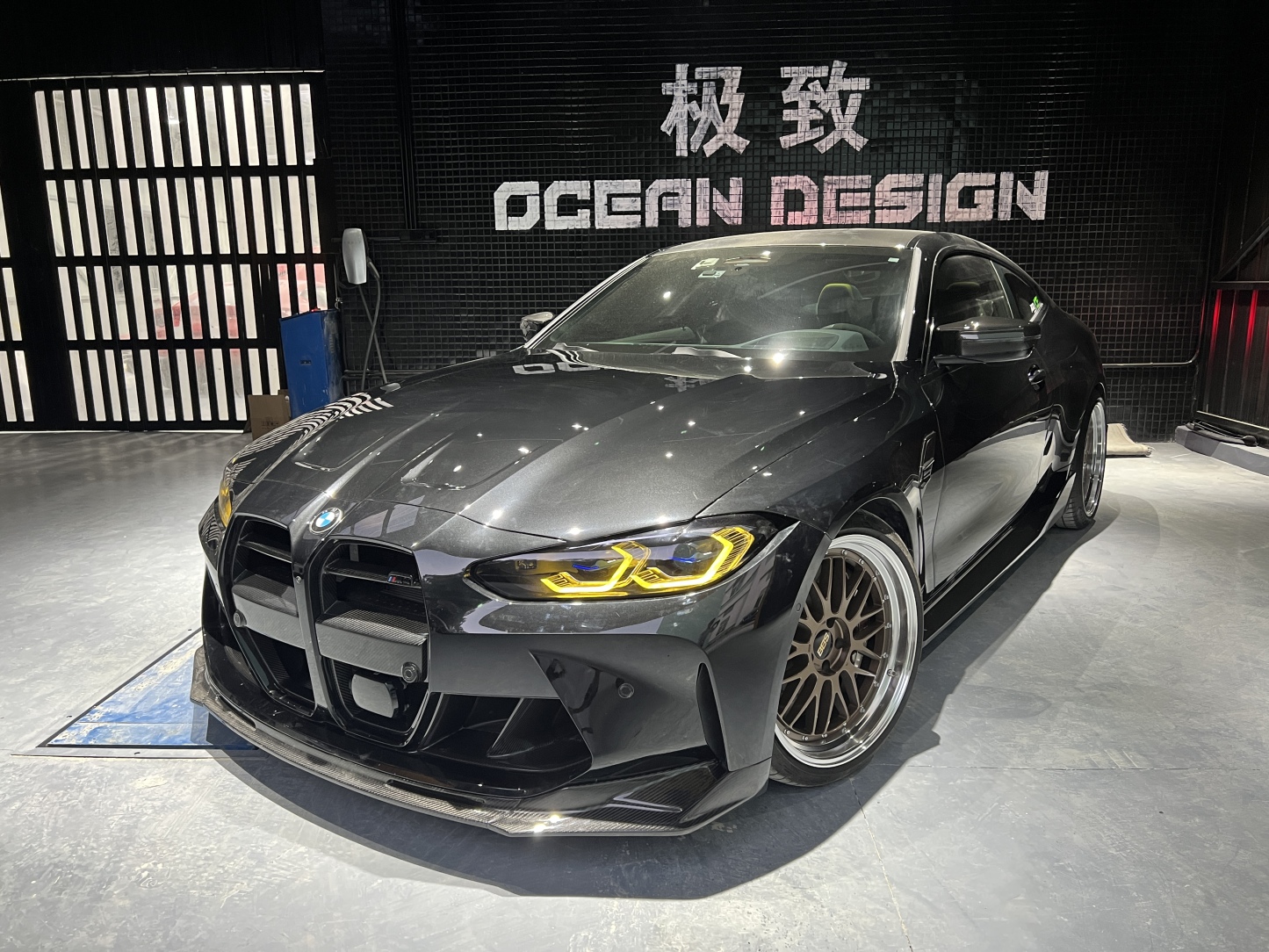 BMW G80 M3/G82 M4 V Style Dry Carbon Parts - styling view