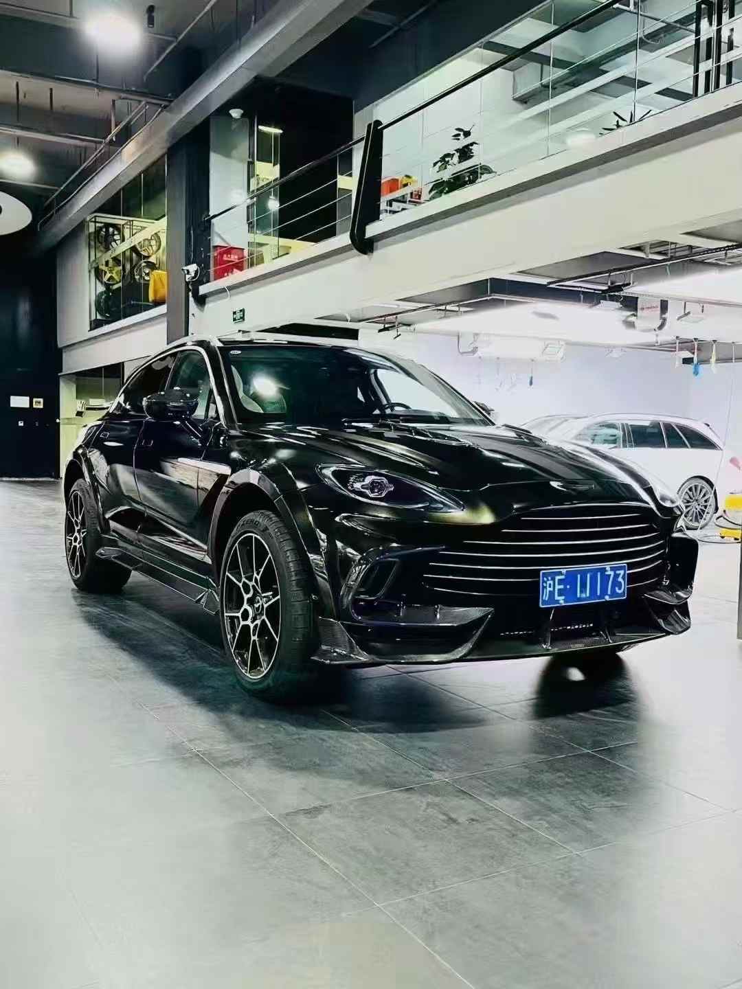 Aston Martin DBX MSY Style Widebody Parts - styling view