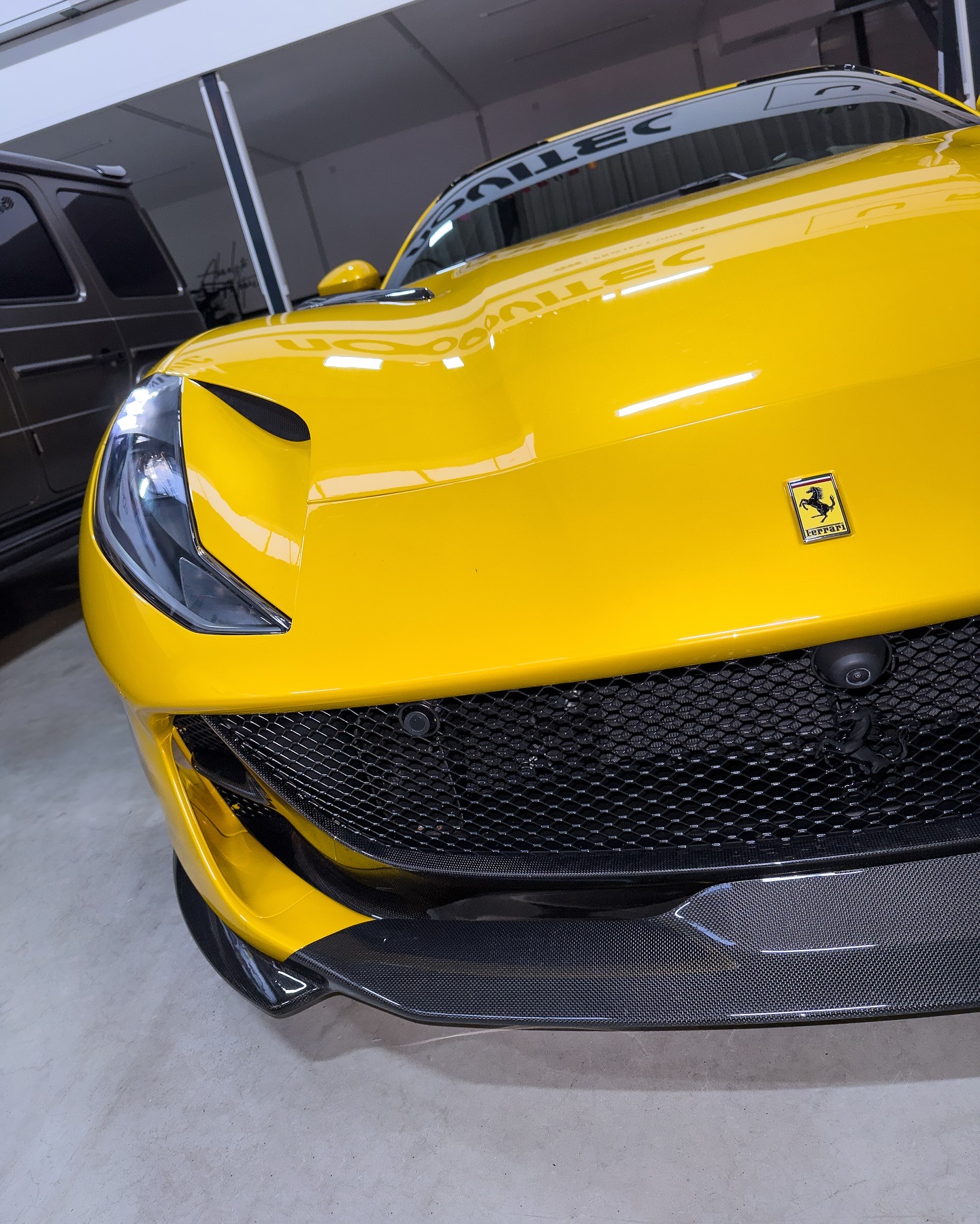 Ferrari 812 N Style Dry Carbon Parts - styling view