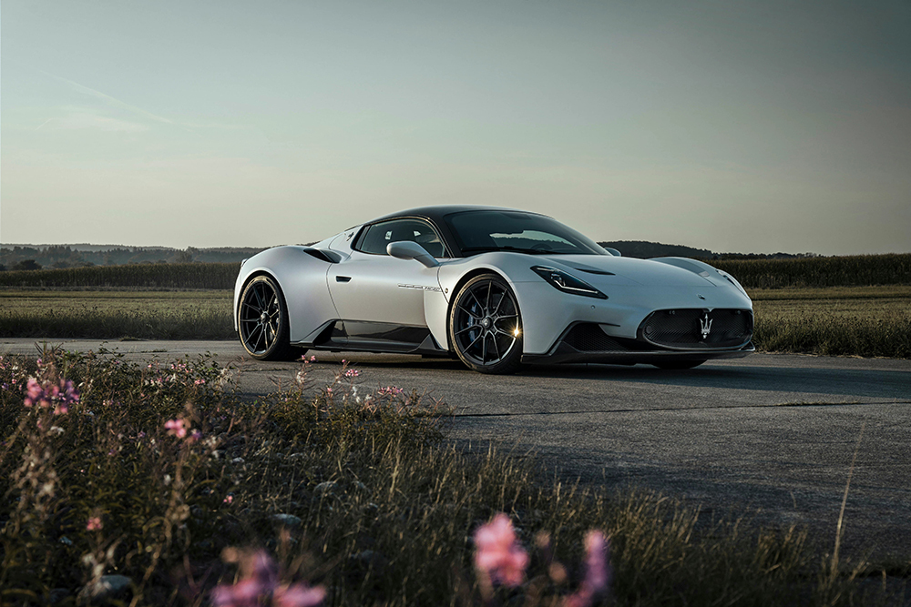 Maserati MC20 N Style Dry Carbon Parts - styling view
