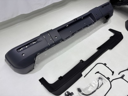 Mercedes-Benz W464/W465 G350/G500/G400 G63 AMG Style PP Conversion Kit - styling view