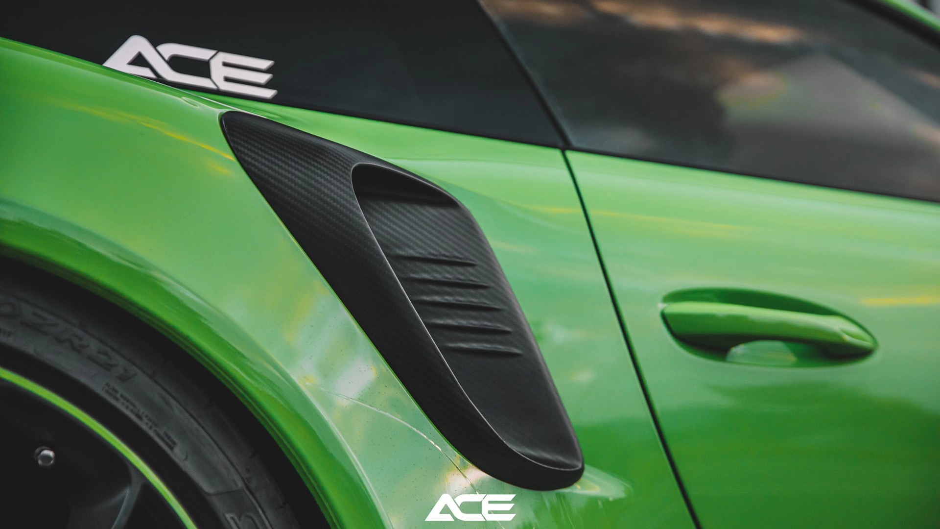 Porsche 991 GT3 RS OEM Style Dry Carbon Parts - styling view