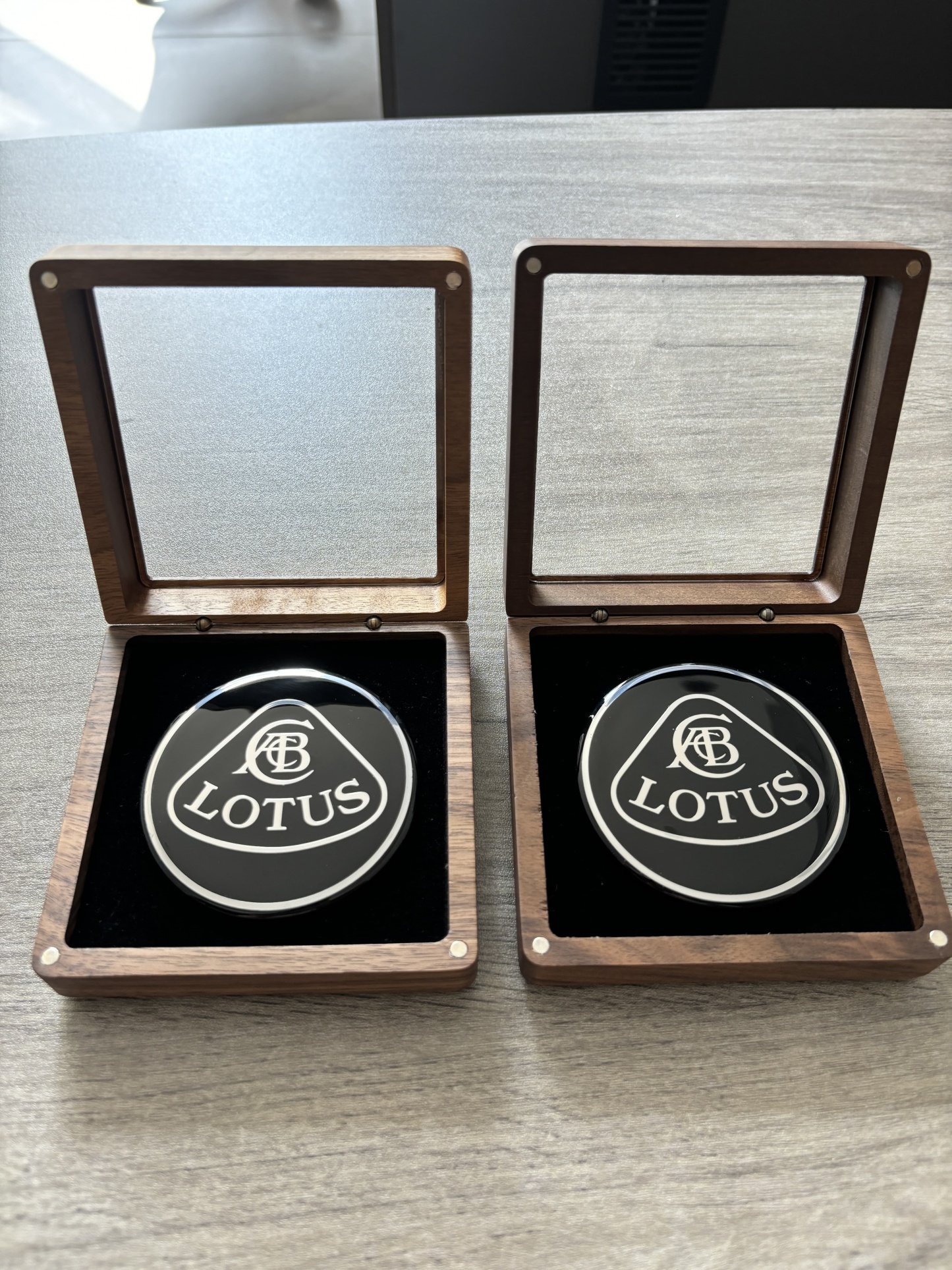 Lotus Emira/Eletre/Emeya Marble-Pattern Dry Carbon Badges - styling view