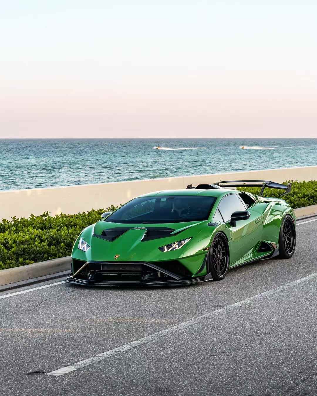 Lamborghini STO V Style Dry Carbon Parts - styling view