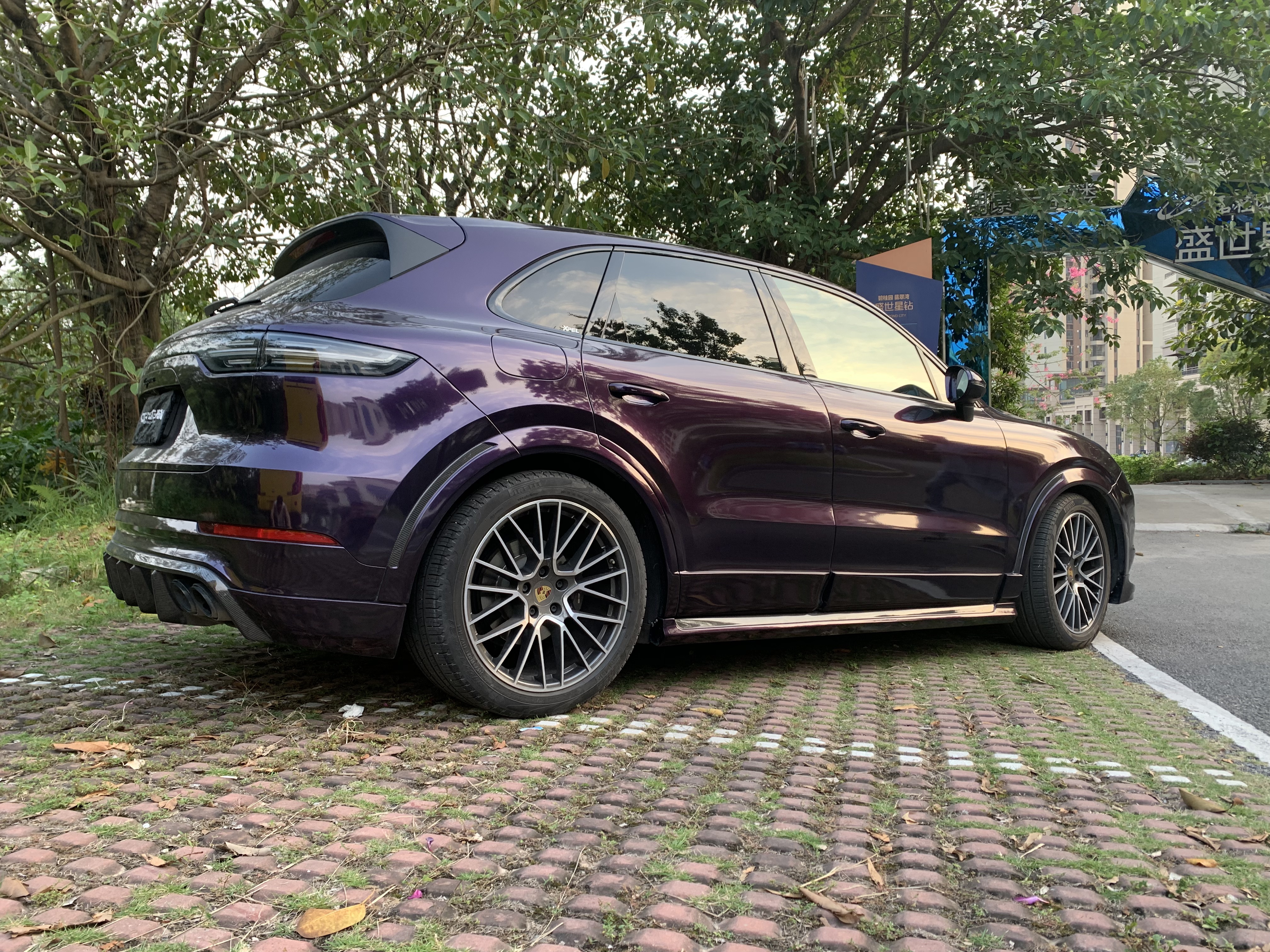 Porsche Cayenne OD Style Carbon Fiber Parts - styling view