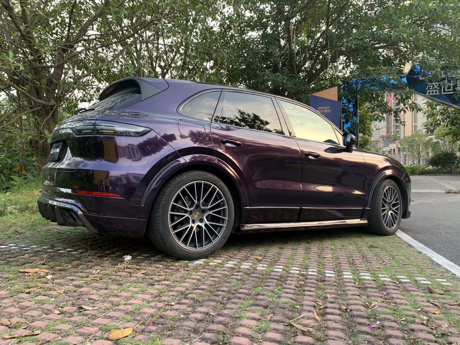 Porsche Cayenne OD Style Carbon Fiber Parts - styling view