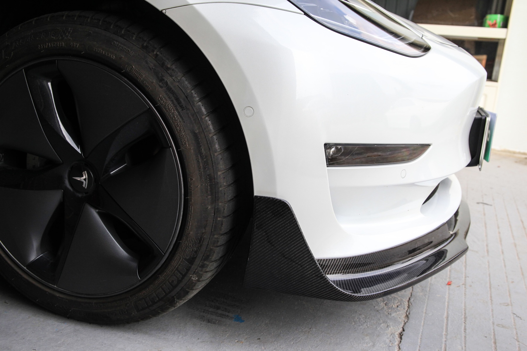 Tesla Model 3 V Style Parts - styling view