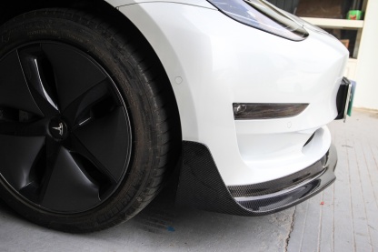 Tesla Model 3 V Style Parts - styling view