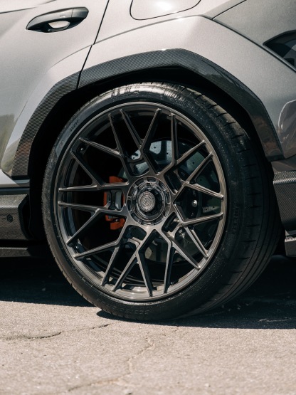 Lamborghini Urus SE U Style Parts - styling view
