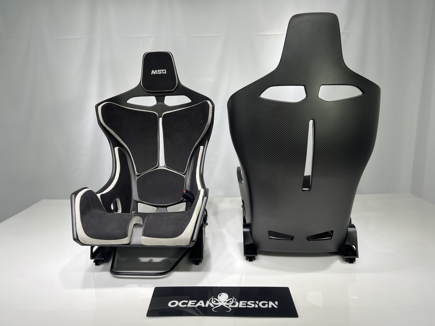 McLaren Senna Style Dry Carbon Bucket Seat - styling view