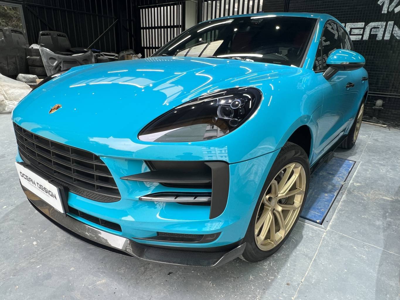 Porsche Macan Turbo ARTISAN Style Parts - styling view