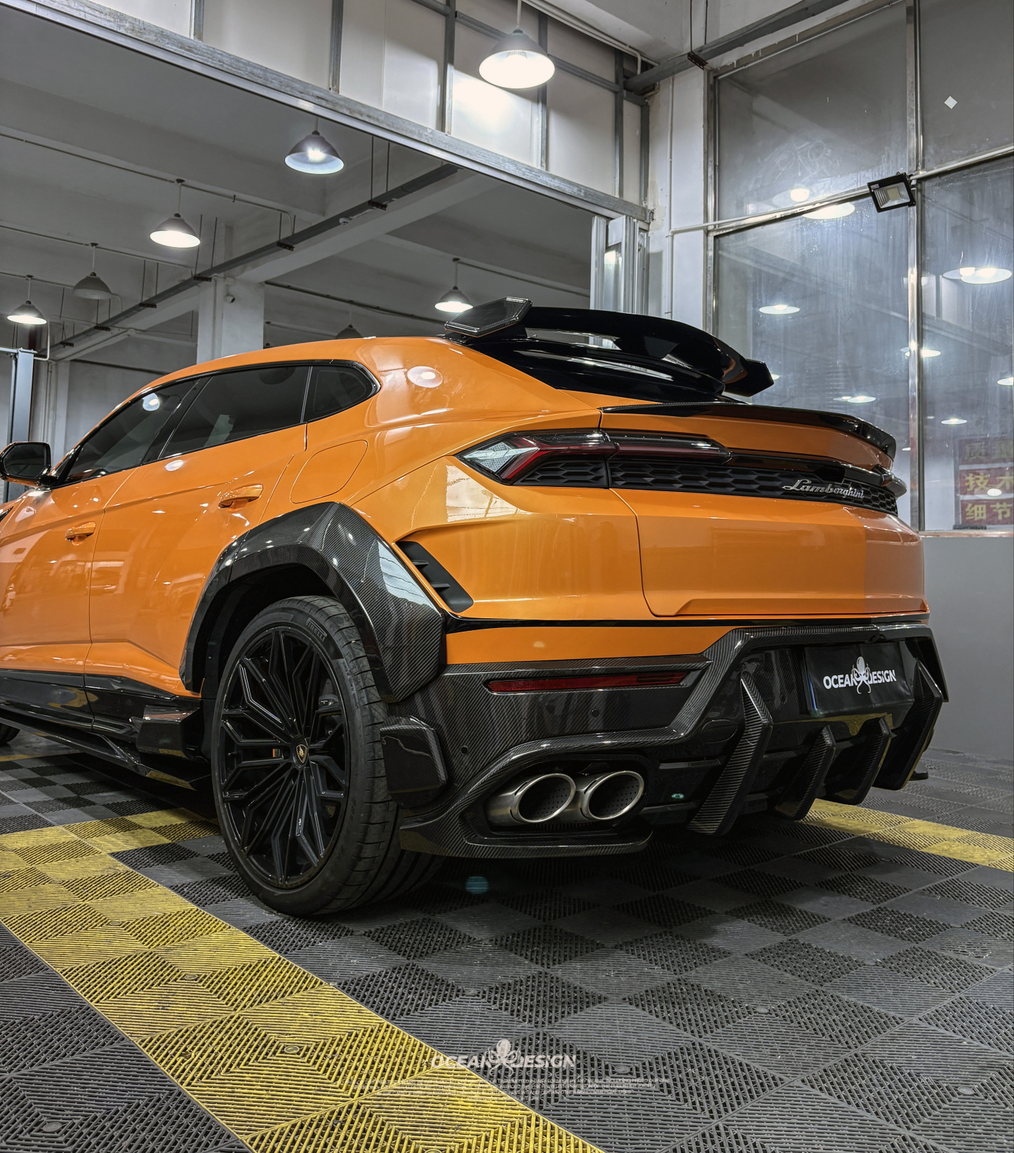 Lamborghini Urus SE U Style Parts - styling view