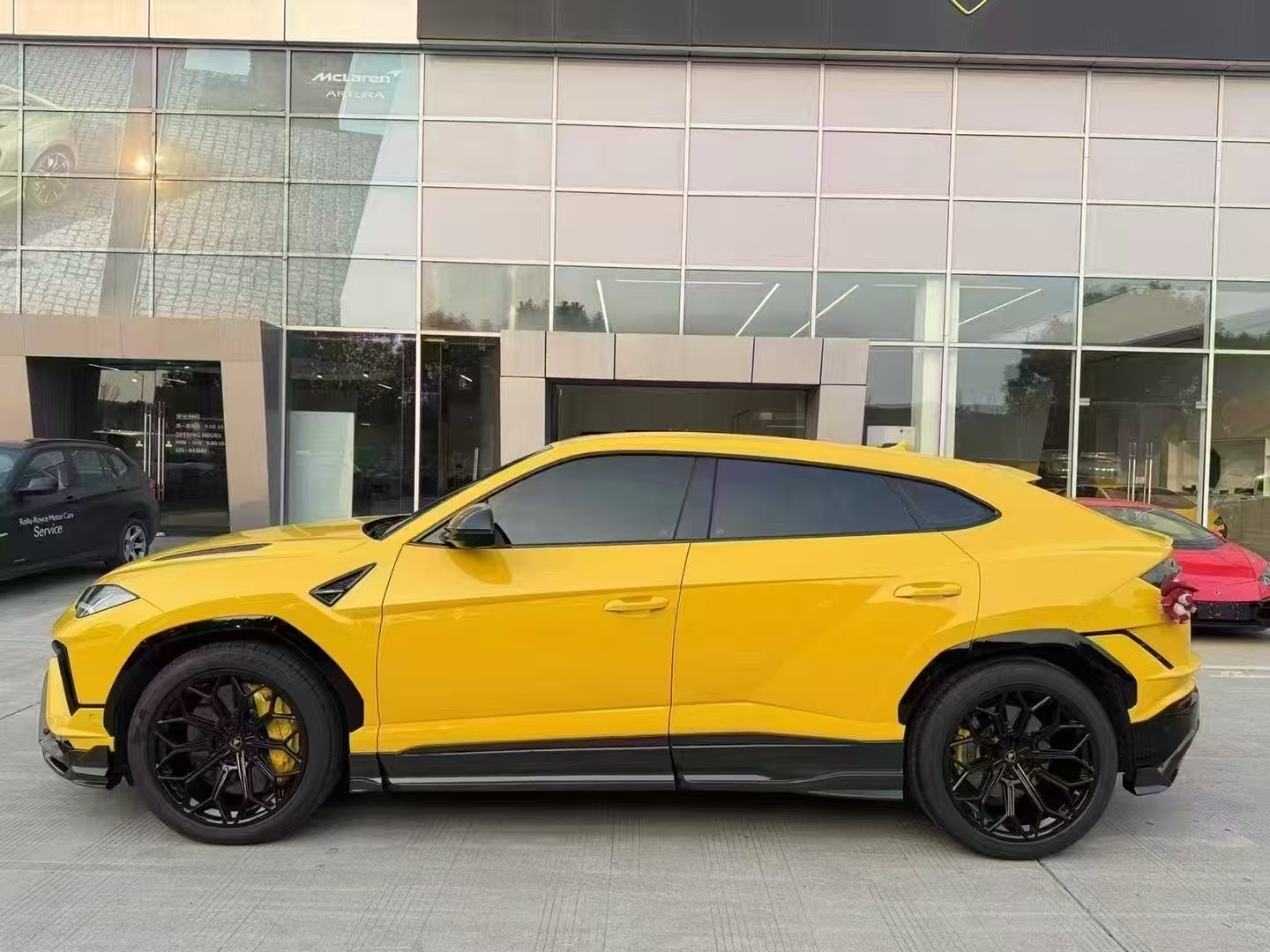 Lamborghini Urus S Topcar Style Dry Carbon Parts - styling view
